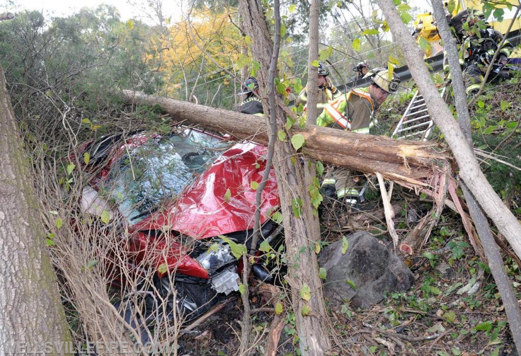 10/26/18 - MVA with entrapment on Alpine Road. Photos by Curt Werner